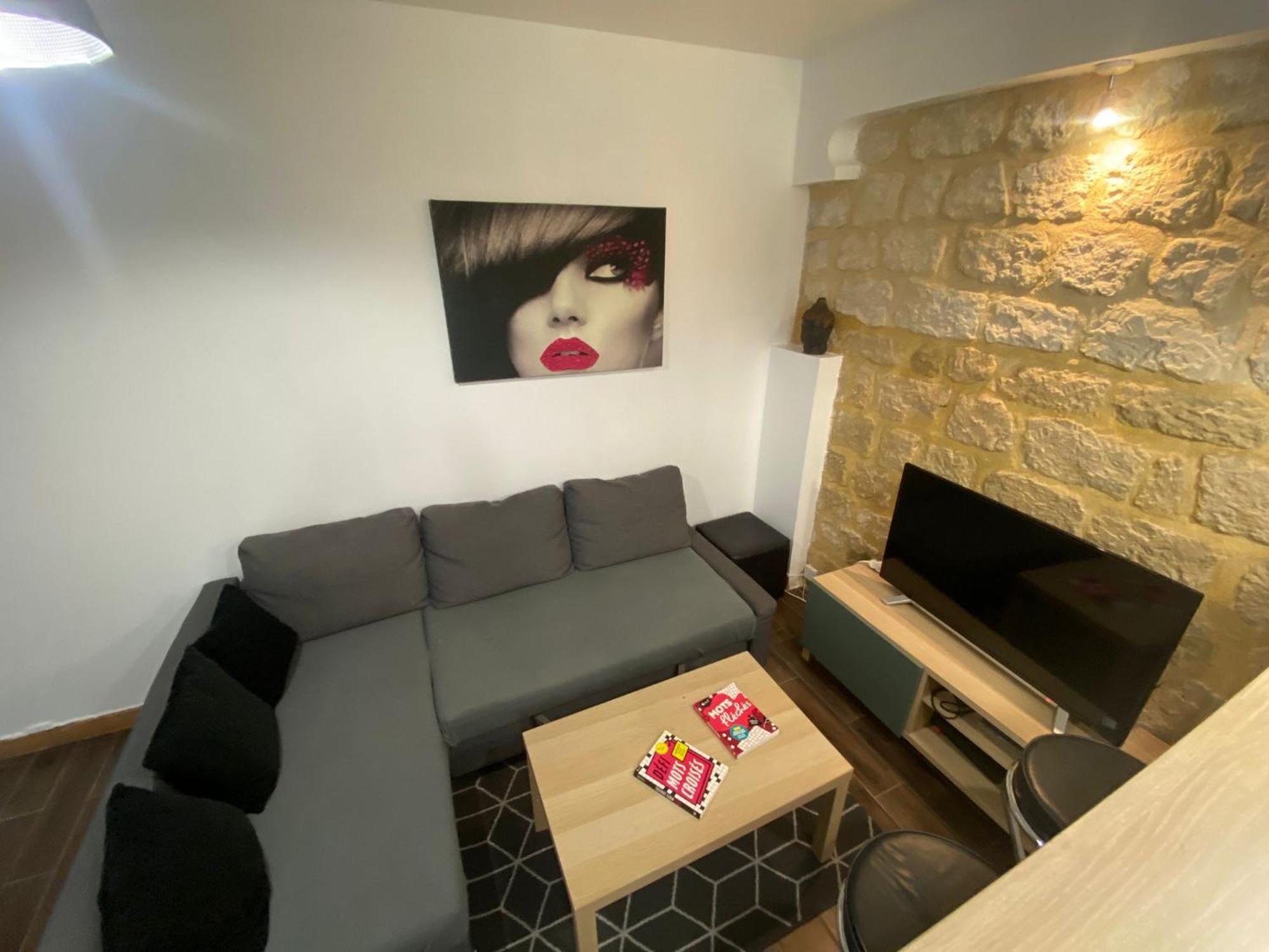 Agreable Appartement In Montmartre Paris Exterior foto